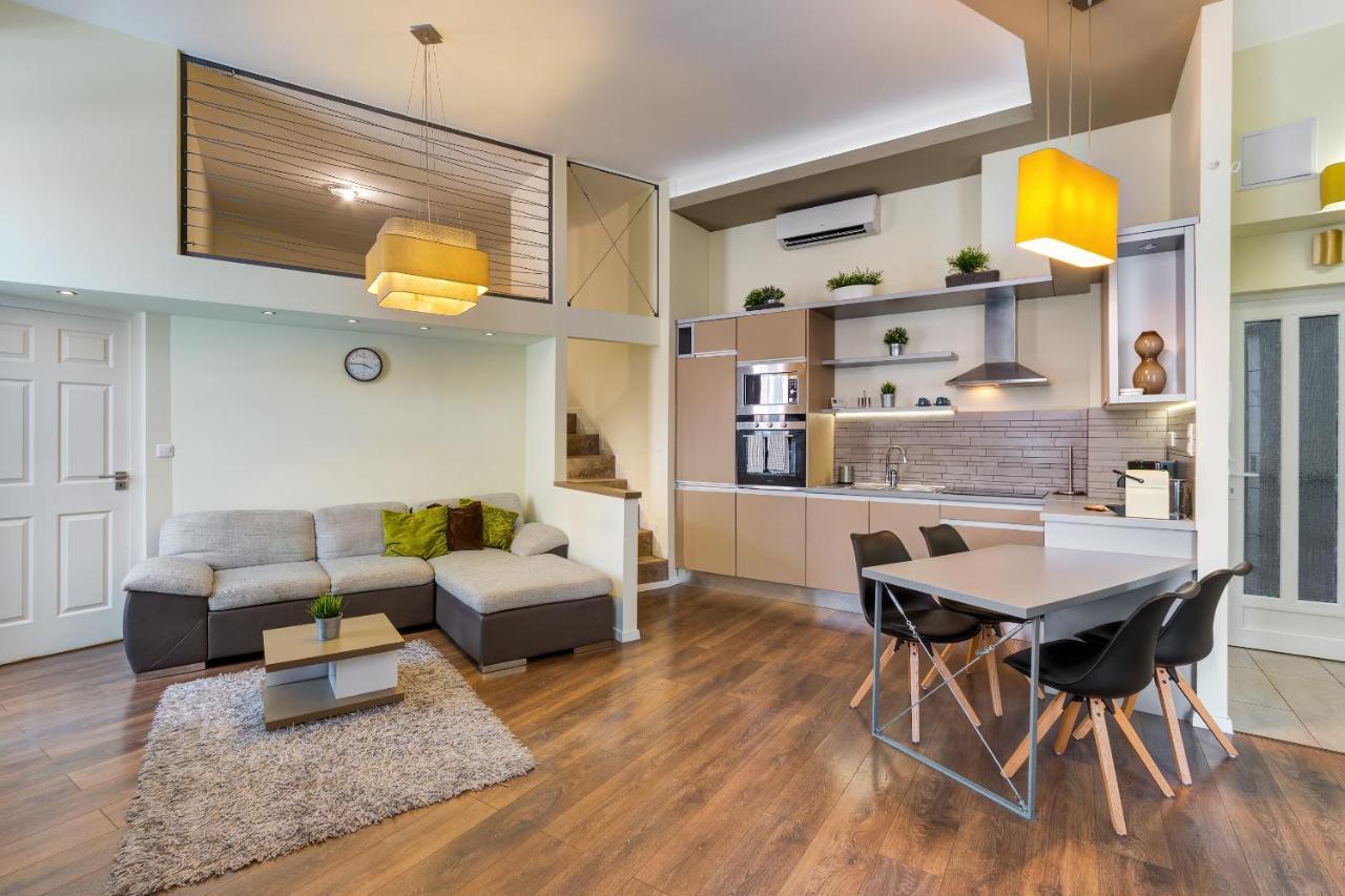 Spacious & Stylish Apartment In Downtown Budapest Luaran gambar