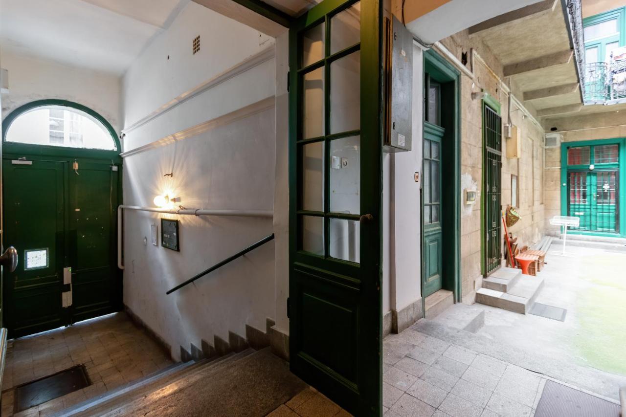 Spacious & Stylish Apartment In Downtown Budapest Luaran gambar
