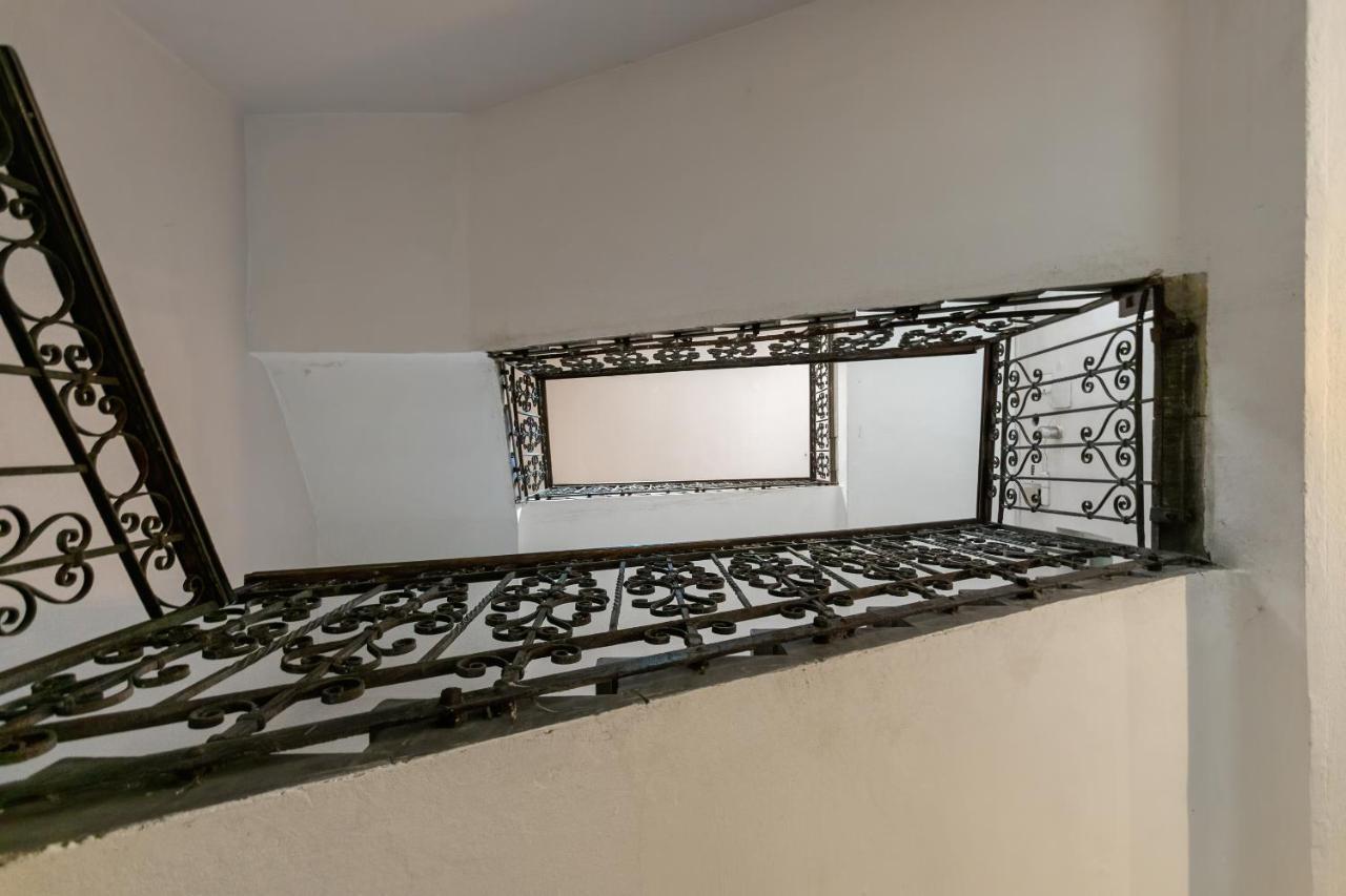 Spacious & Stylish Apartment In Downtown Budapest Luaran gambar