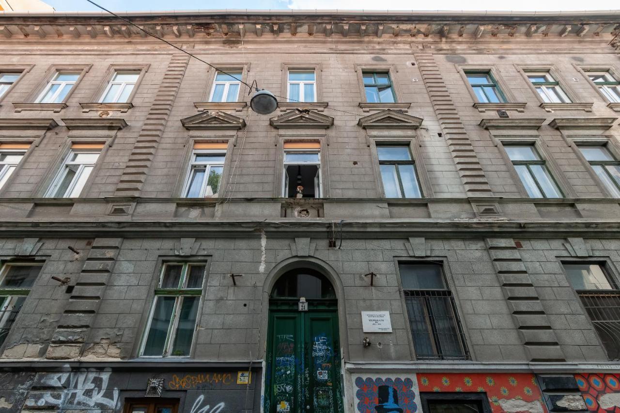 Spacious & Stylish Apartment In Downtown Budapest Luaran gambar